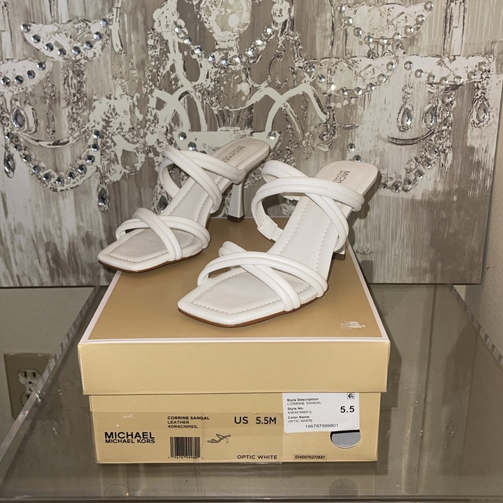 MICHAEL KORS CORRINE HEELED MULES - Picture 7 of 7